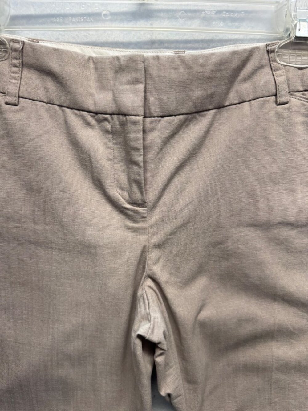 Womens Van Heusen Stretch Khaki Pants Size 2 Cotton Blend - Picture 2 of 10